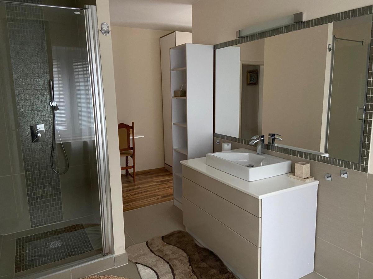 Sobe Djurdjevic Hotel Zatonje Buitenkant foto