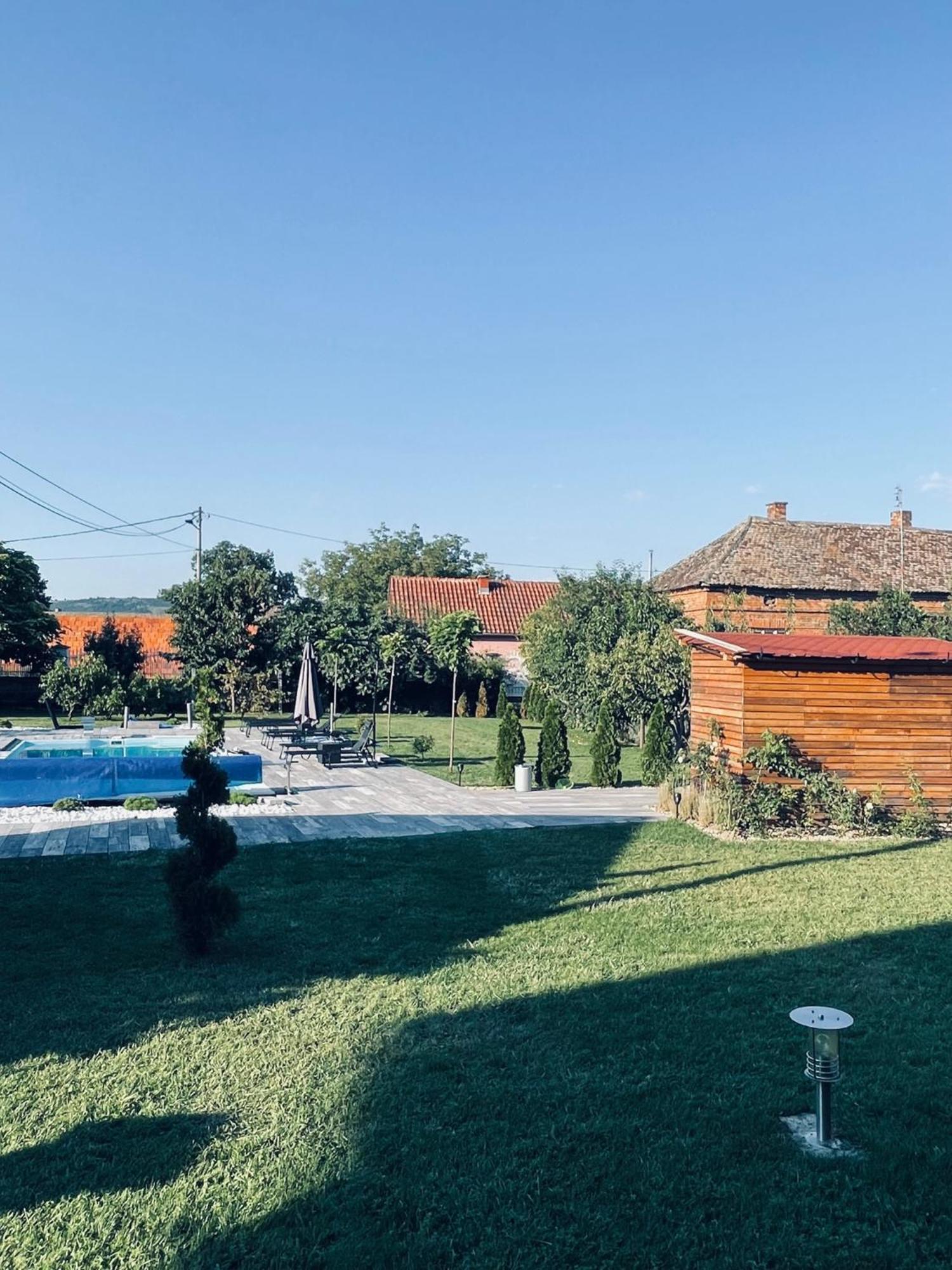 Sobe Djurdjevic Hotel Zatonje Buitenkant foto
