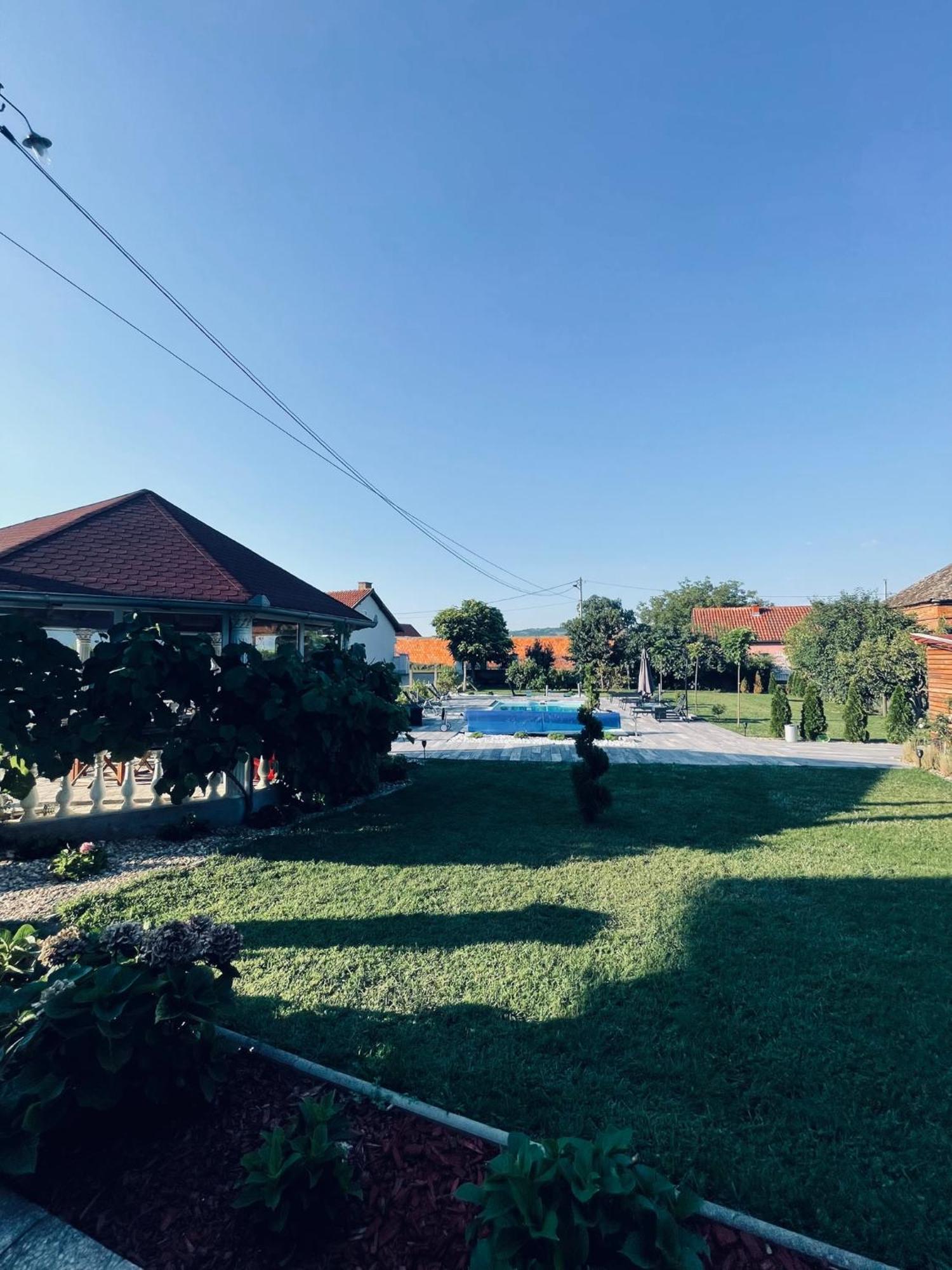 Sobe Djurdjevic Hotel Zatonje Buitenkant foto